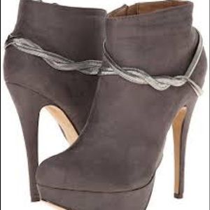 Michael Antonio Macheeki NAVY Booties